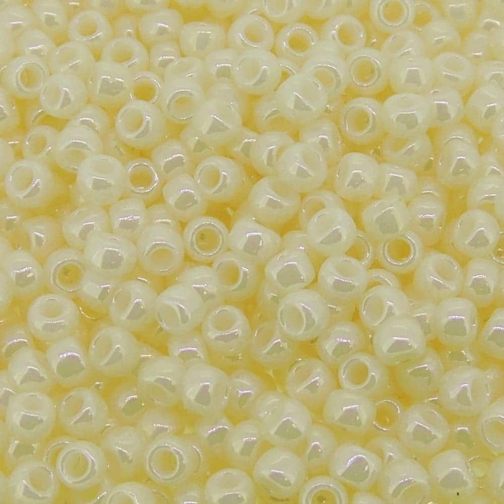 Toho Seed Beads Round Size 8/0 Ceylon Banana Cream 8-142 28GM
