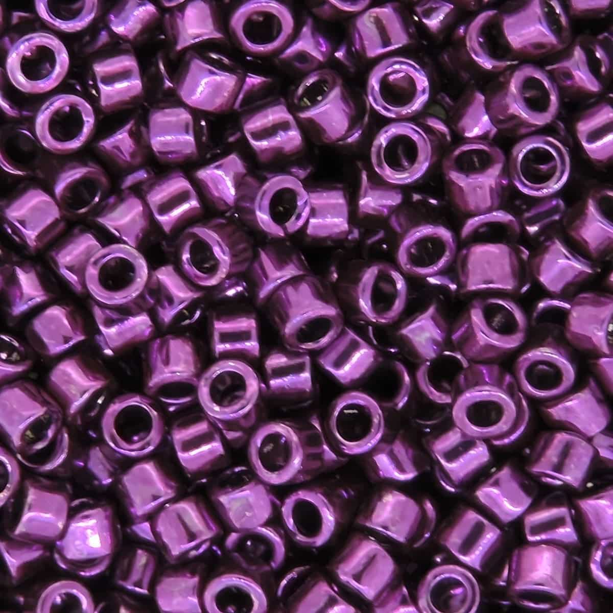 DB0463 Miyuki Delica Seed Beads 11/0 Galvanized Dark Magenta / Fuchsia 7GM